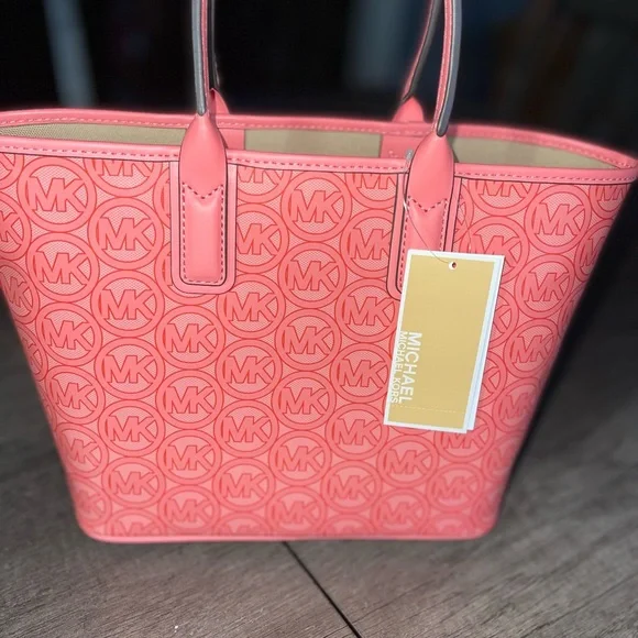 Authentic Michael Kors Bag - Picture 5 of 9